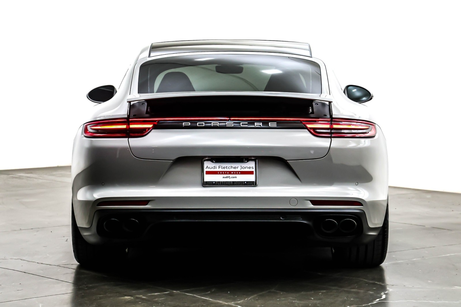 Used 2019 Chalk Porsche  image 3