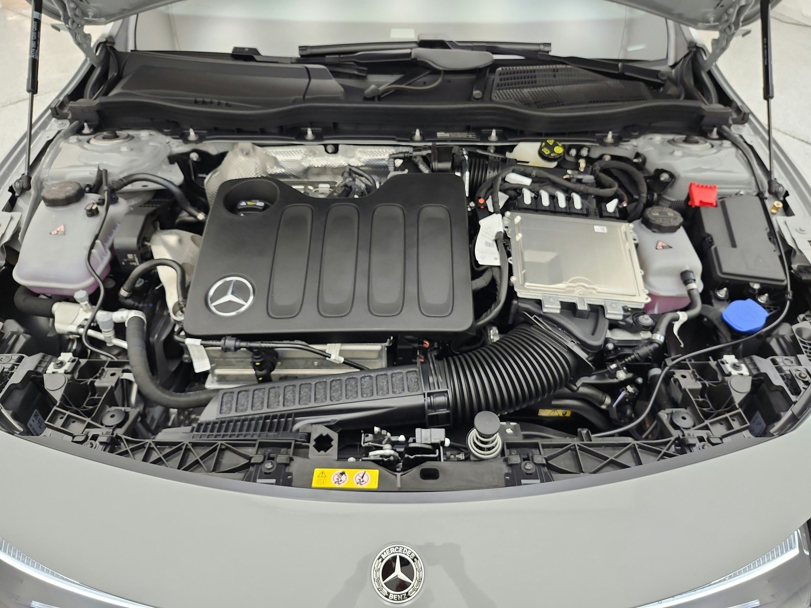 New 2027 MANUFAKTUR Alpine Grey Mercedes-Benz CLA 220 Hybrid FWD image 12