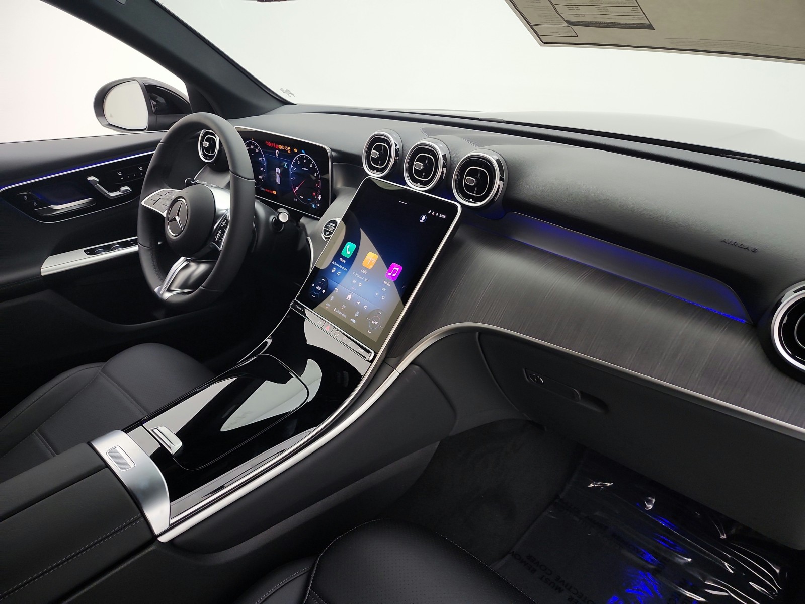 New 2026 Black Mercedes-Benz GLC 300 image 16