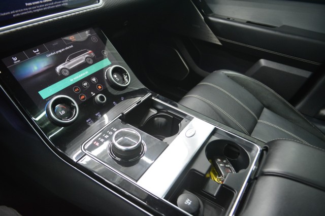Used 2019 Land Rover Range Rover Velar R-Dynamic SE SUV for sale in Geneva NY