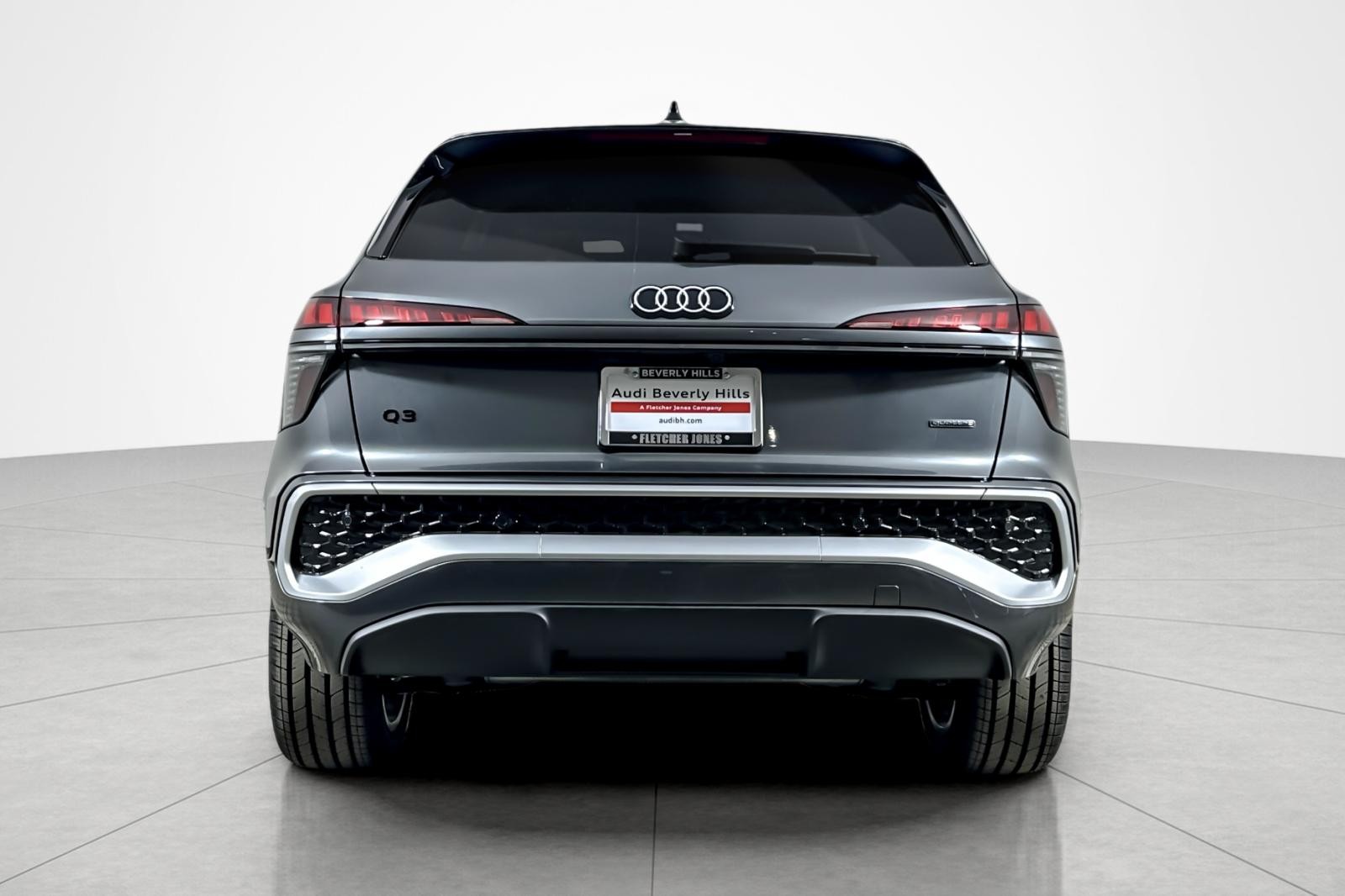 New 2026 Daytona Gray Pearl Effect Audi S line quattro image 5