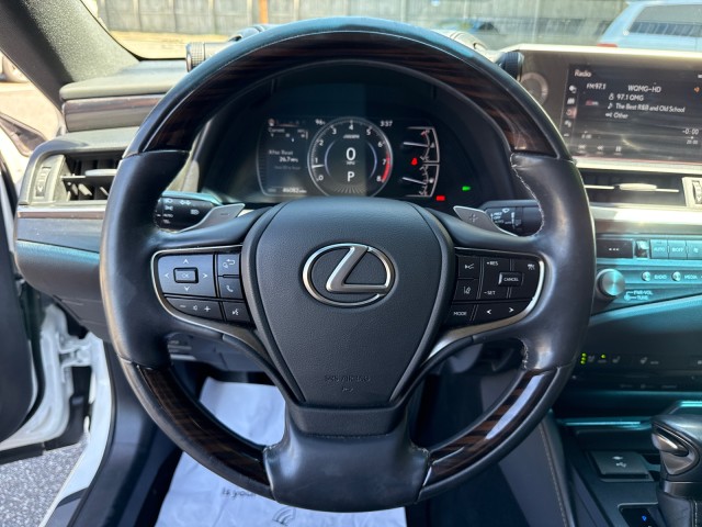 LexusES24