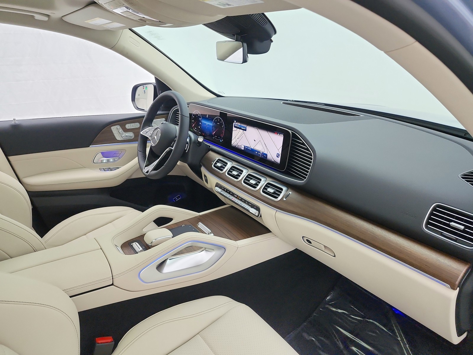 New 2026 MANUFAKTUR Cote d Azur Light Blue Metallic Mercedes-Benz GLE 450 image 14