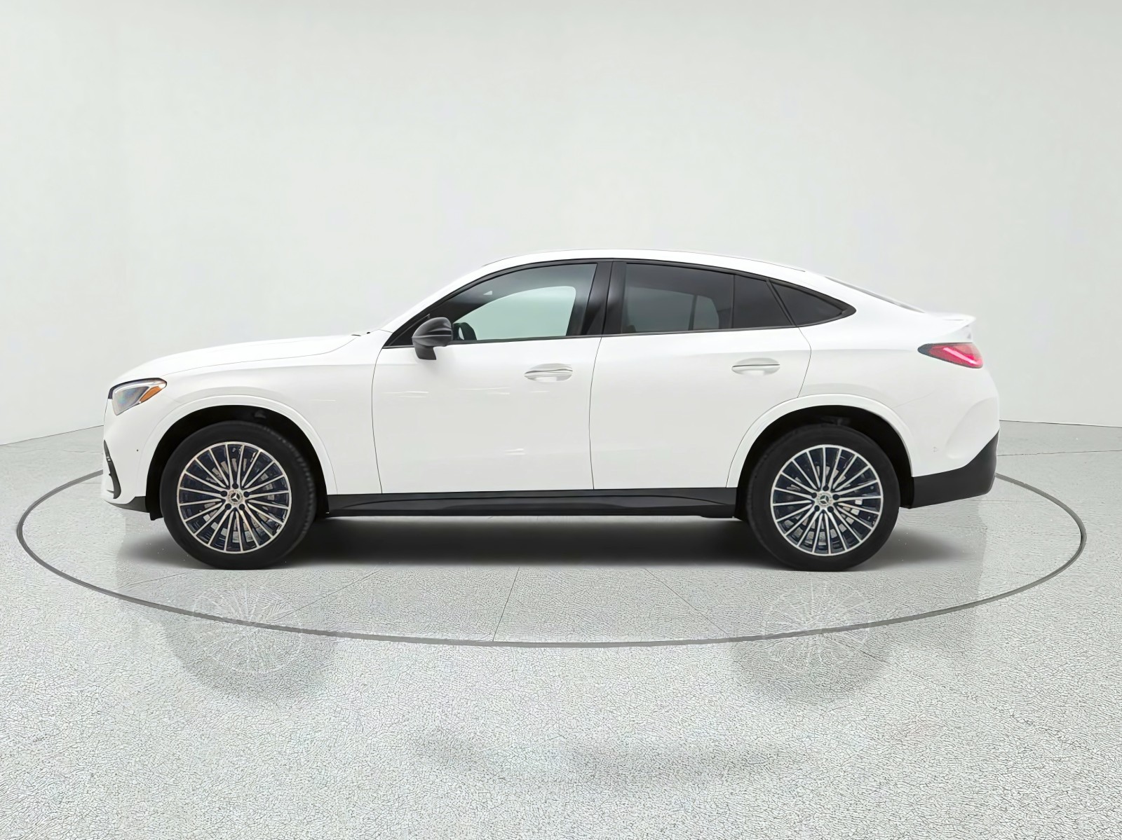 New 2027 Polar White Mercedes-Benz GLC 300 4MATIC® Coupe image 8