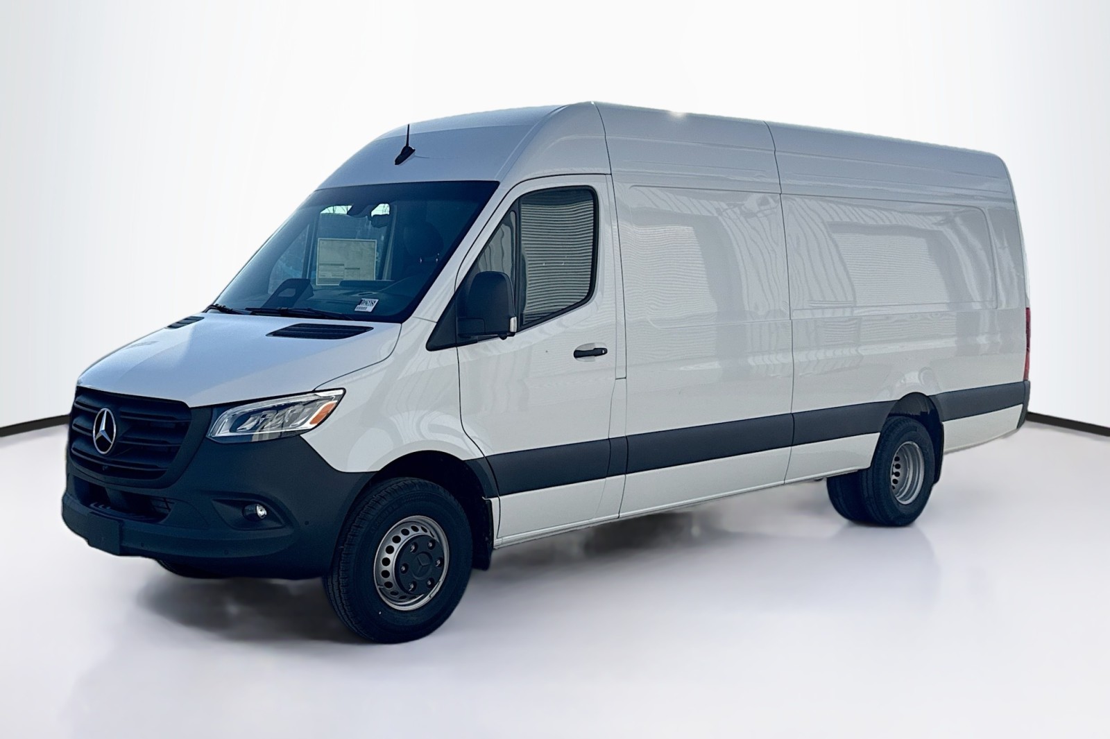 2026 Mercedes-Benz Sprinter Cargo Van 2026 Mercedes-Benz Sprinter Cargo Van 3500 High Roof I4 Diesel HO 170 Extended RWD Minivan/Van