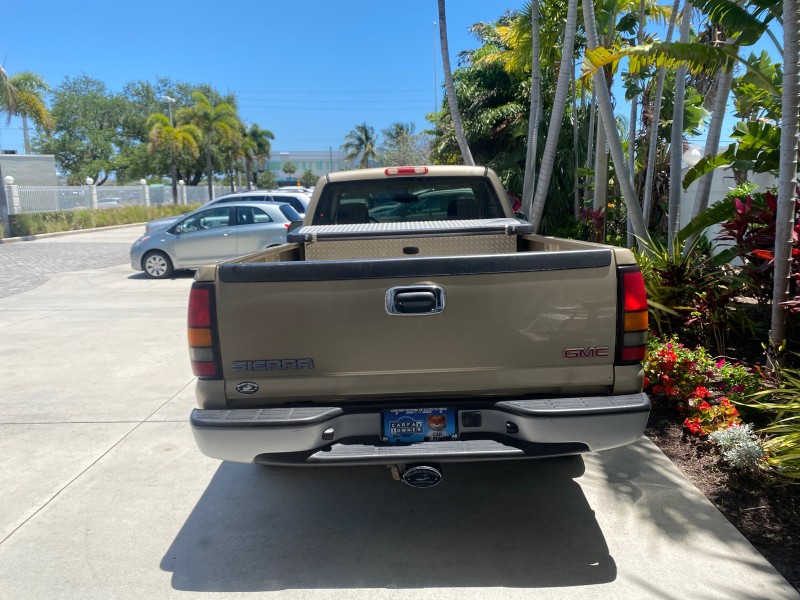 2005 GMC Sierra 1500 LOW MILES 83837 AC NO ACCIDENTS in ,