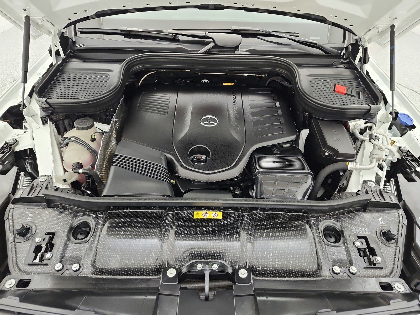 Certified Used 2025 Polar White Mercedes-Benz GLS 450 4MATIC® SUV image 17