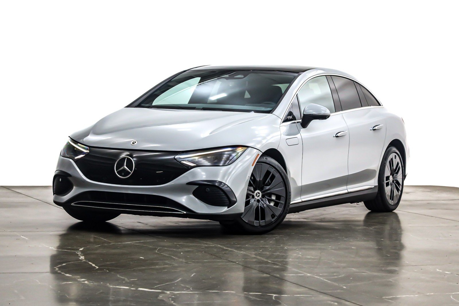 2023 Mercedes-Benz EQE Base's photo