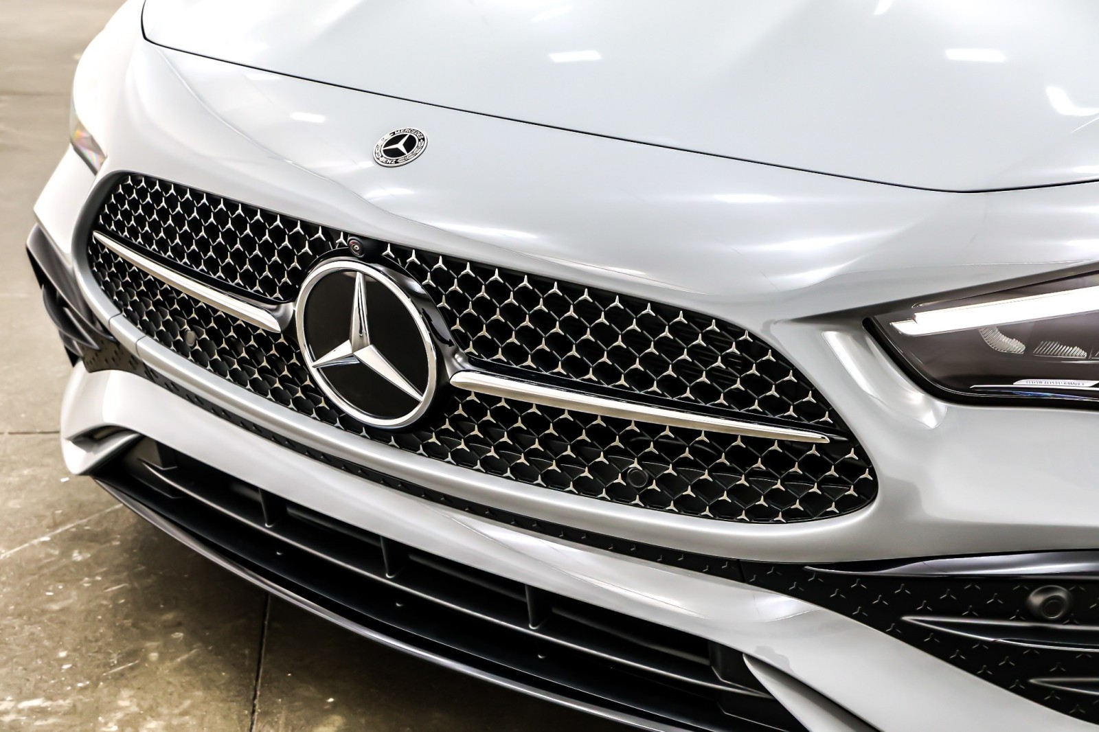 New 2026 MANUFAKTUR Alpine Grey Metallic Mercedes-Benz CLE 300 image 14