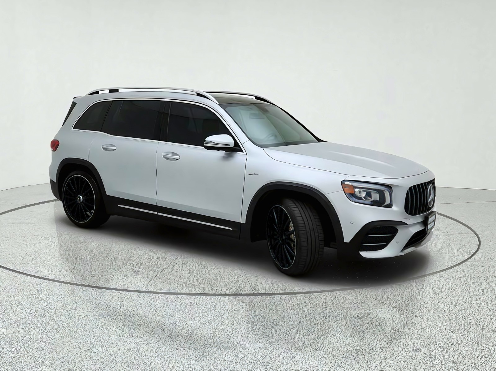 Used 2023 Iridium Silver Metallic Mercedes-Benz AMG® GLB 35 image 5