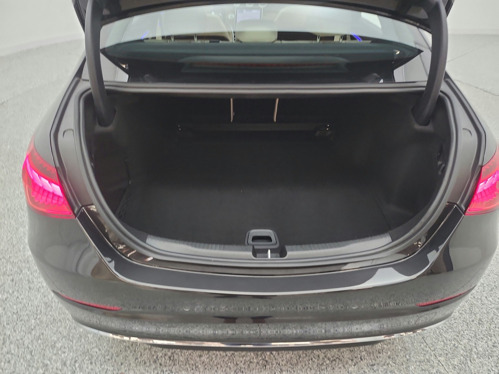 Certified Used 2024 Graphite Grey Metallic Mercedes-Benz C 300 Sedan image 24