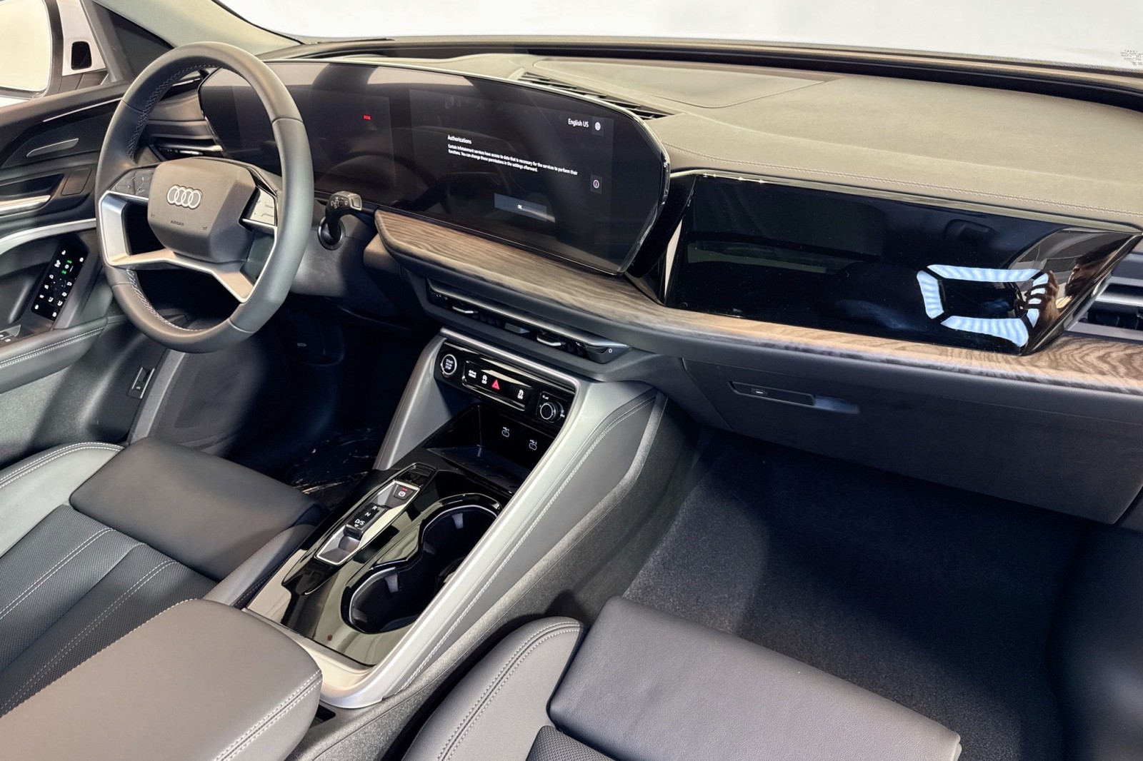 New 2025 Glacier White Metallic Audi Premium Plus 2.0 TFSI quattro image 29