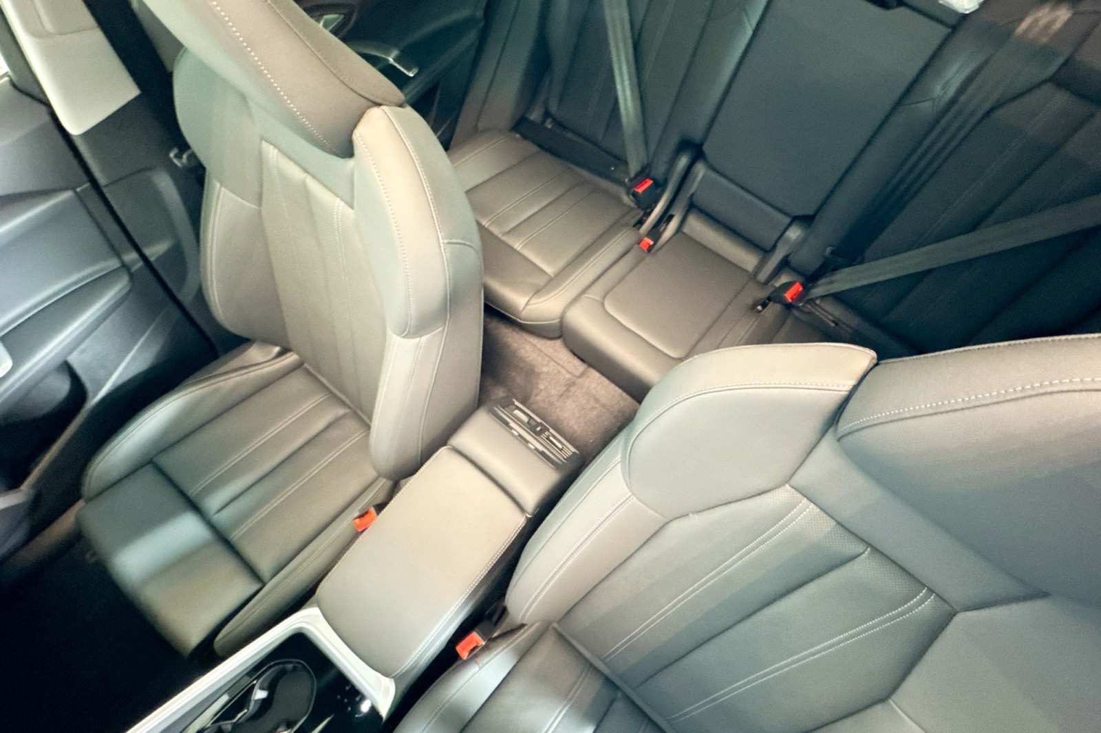 New 2025 Tambora Gray Metallic Audi Premium Plus 2.0 TFSI quattro image 18