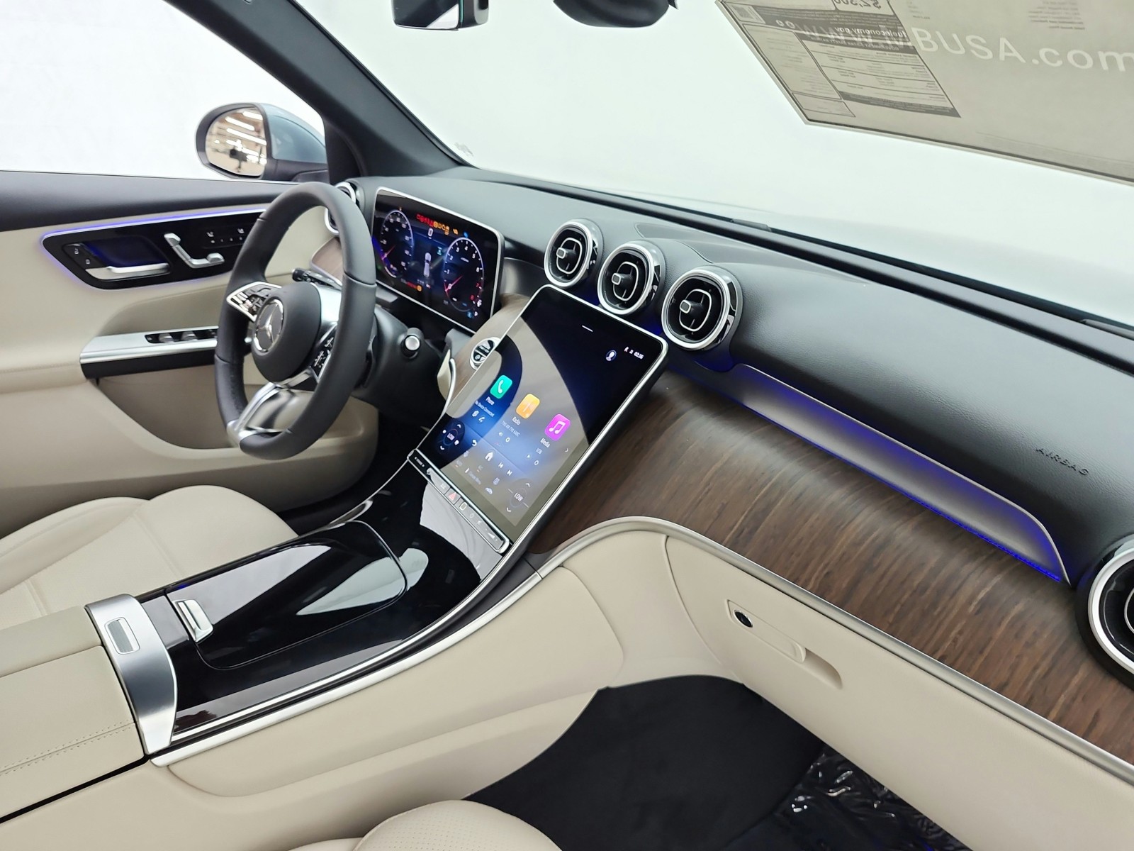 New 2026 Verde Silver Metallic Mercedes-Benz GLC 300 image 15