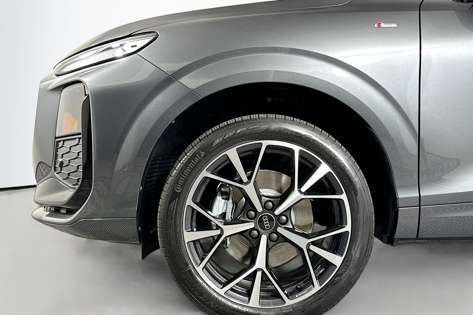 New 2026 Daytona Gray Pearl Effect Audi S line image 11