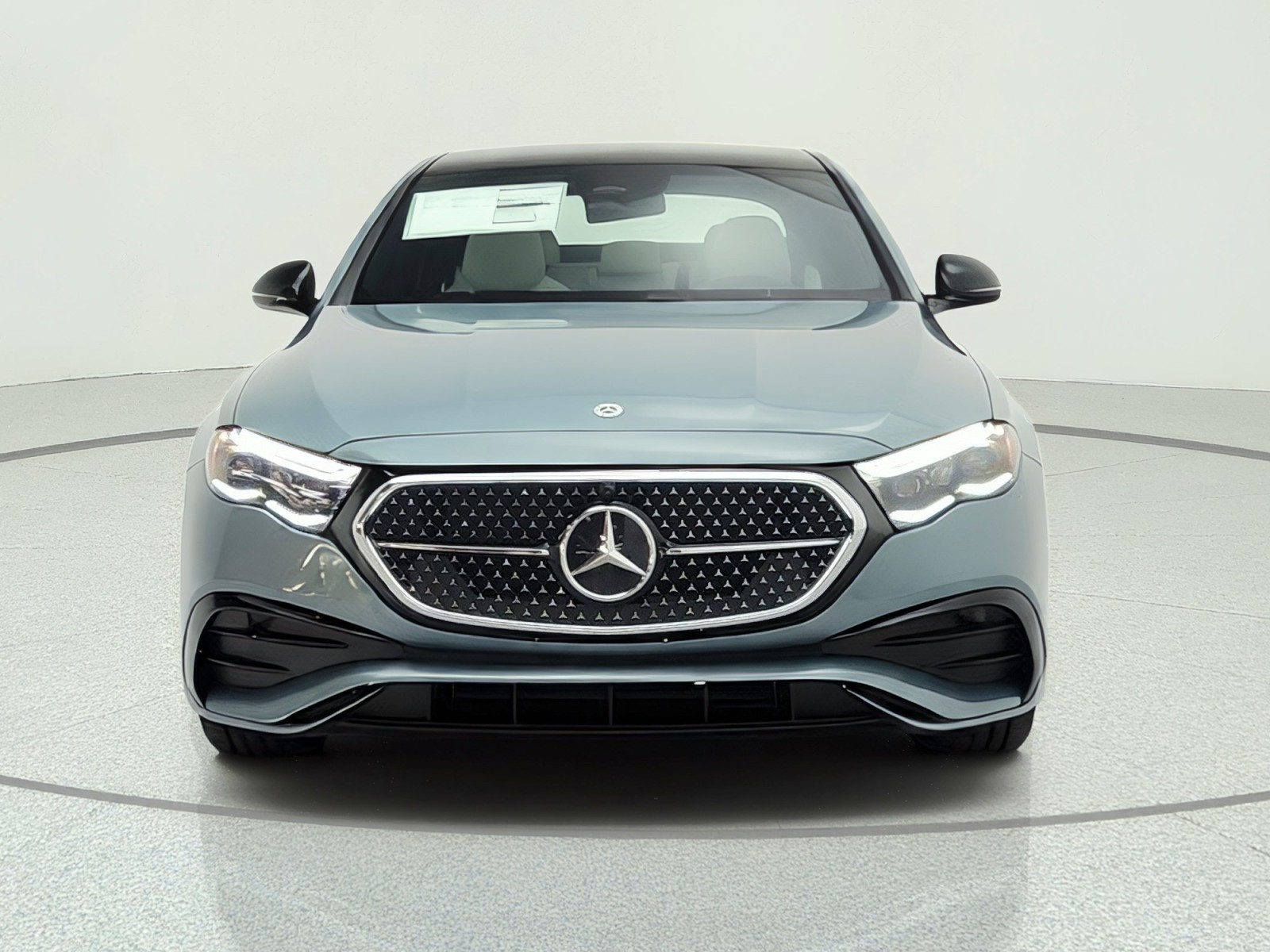 New 2026 Verde Silver Metallic Mercedes-Benz E 350 RWD Sedan image 2