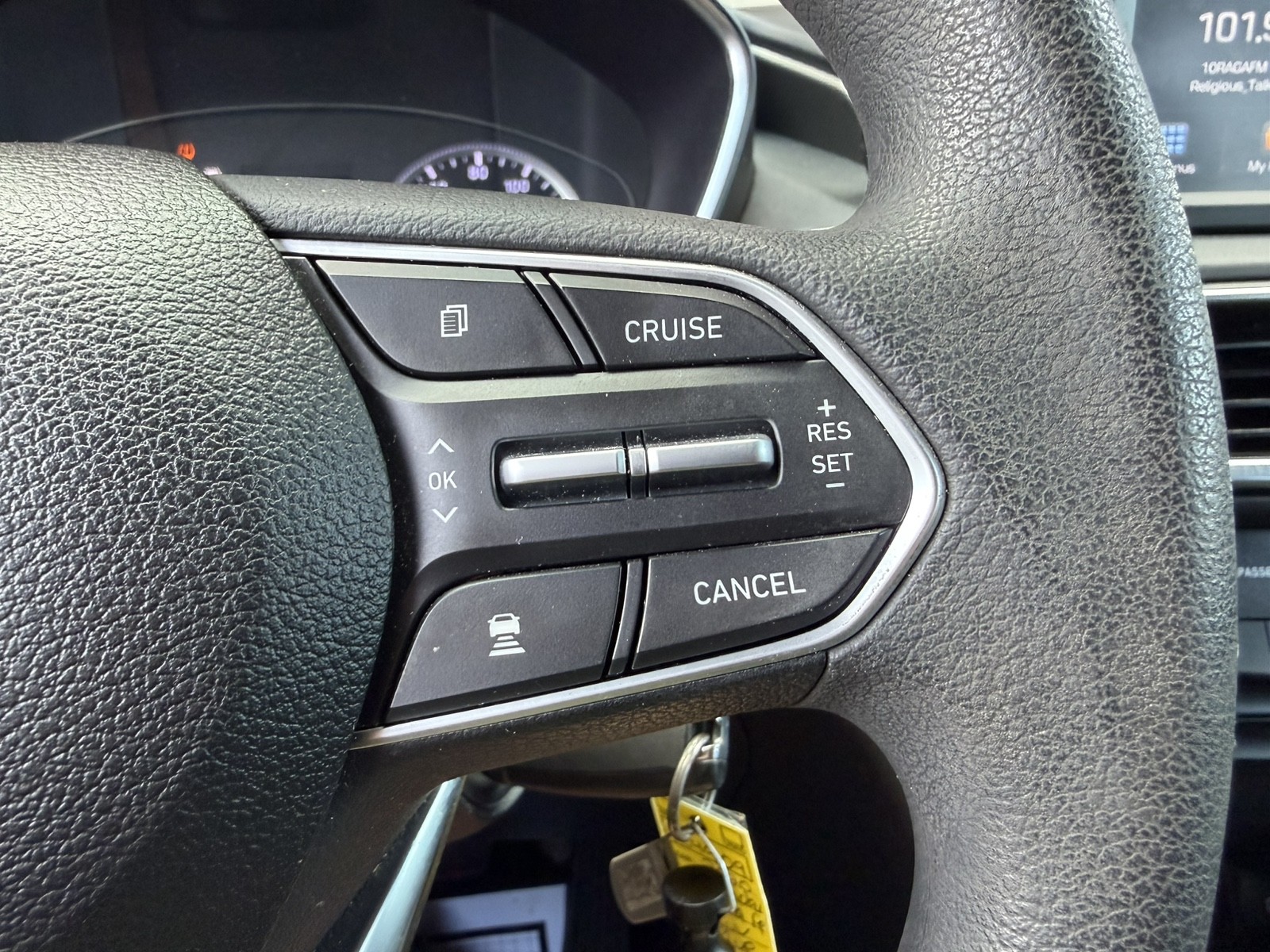 2020 Hyundai Santa Fe - $15,977