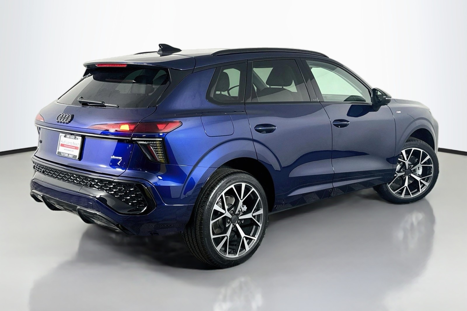 New 2026 Navarra Blue Metallic Audi S line image 13