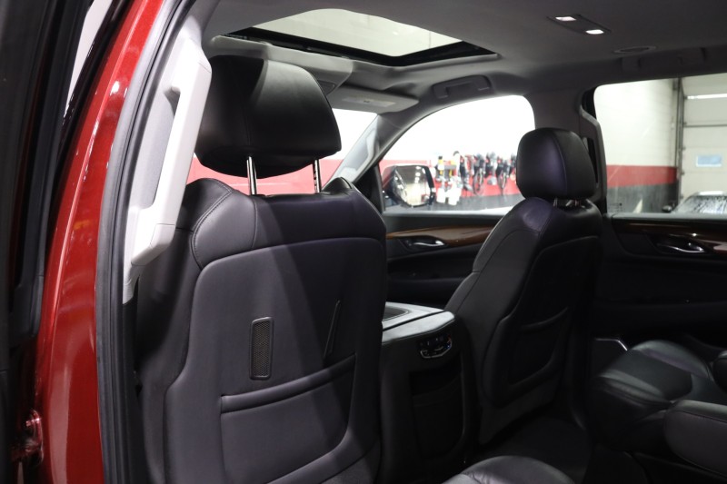 2020 Cadillac Escalade ESV 4dr Suv in , 