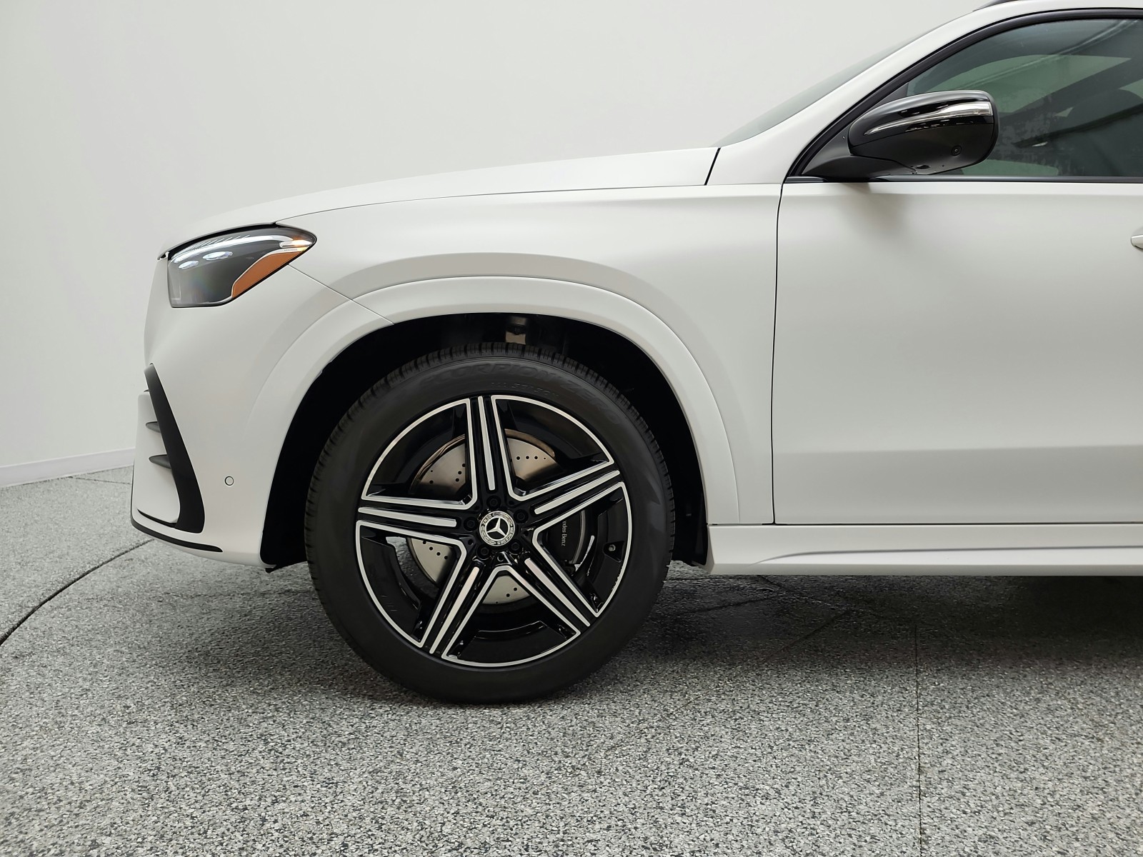 New 2026 MANUFAKTUR Moonlight White magno Mercedes-Benz GLE 450 4MATIC® SUV image 15