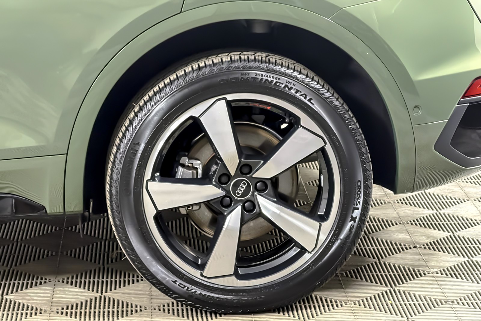 Used 2023 District Green Metallic Audi S line Prestige 45 TFSI quattro image 26