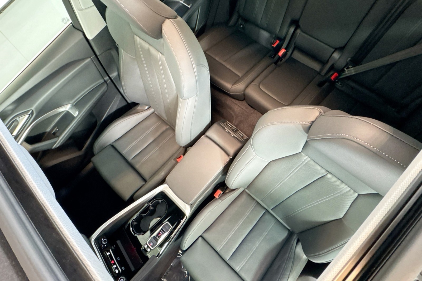 New 2025 Mythos Black Metallic Audi Premium Plus 2.0 TFSI quattro image 18