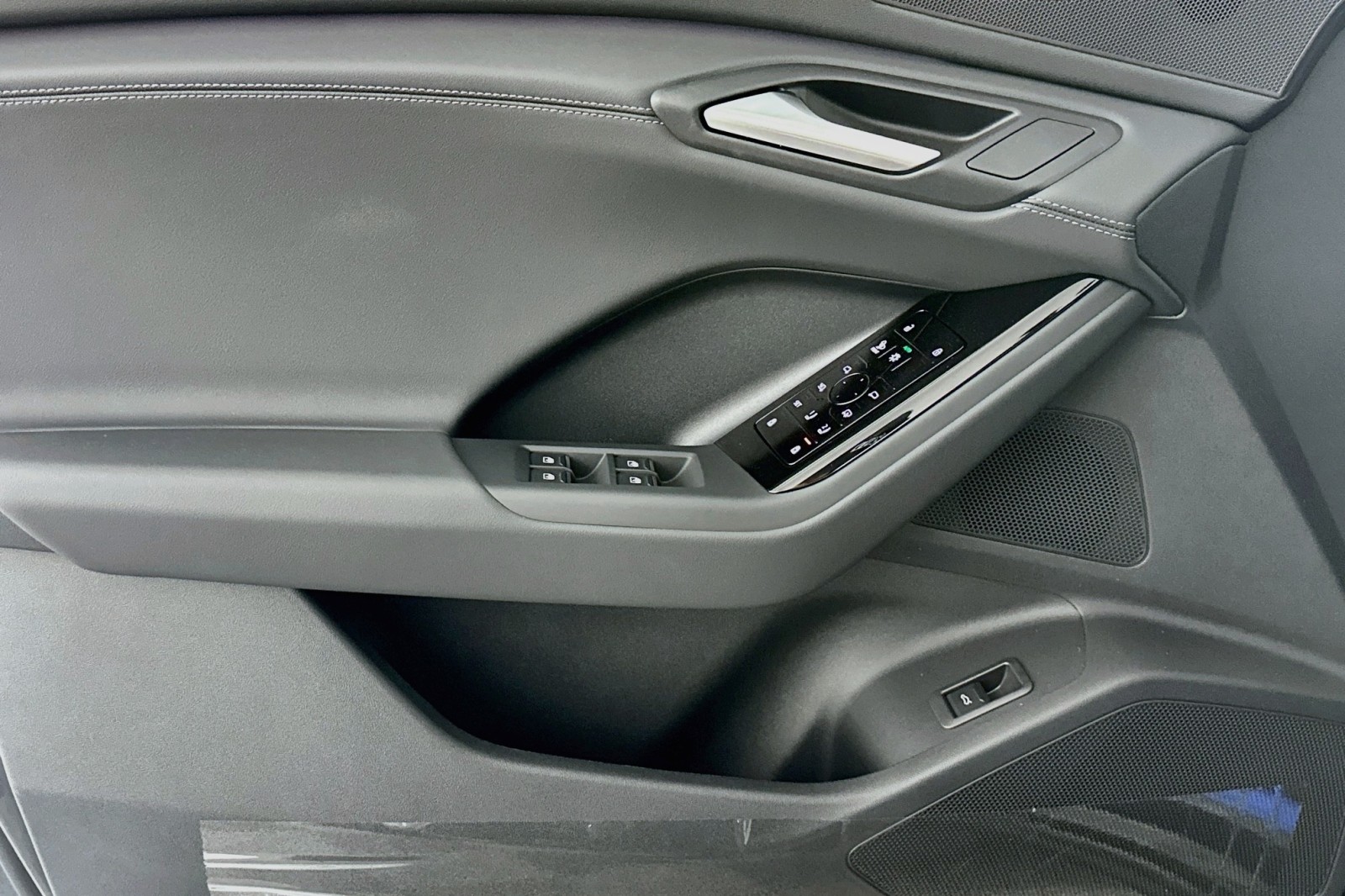 New 2027 Manhattan Gray Metallic Audi Premium Plus image 14