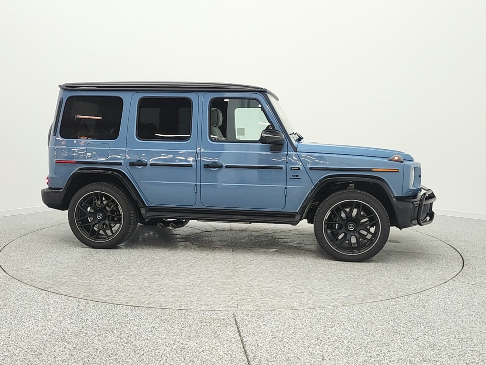 New 2026 MANUFAKTUR Signature China Blue Mercedes-Benz AMG® G 63 image 4
