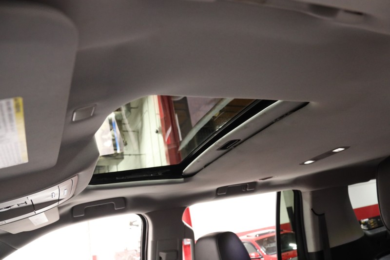 2020 Cadillac Escalade ESV 4dr Suv in , 