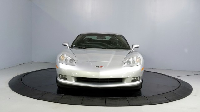 2011 Chevrolet Corvette w/3LT 2