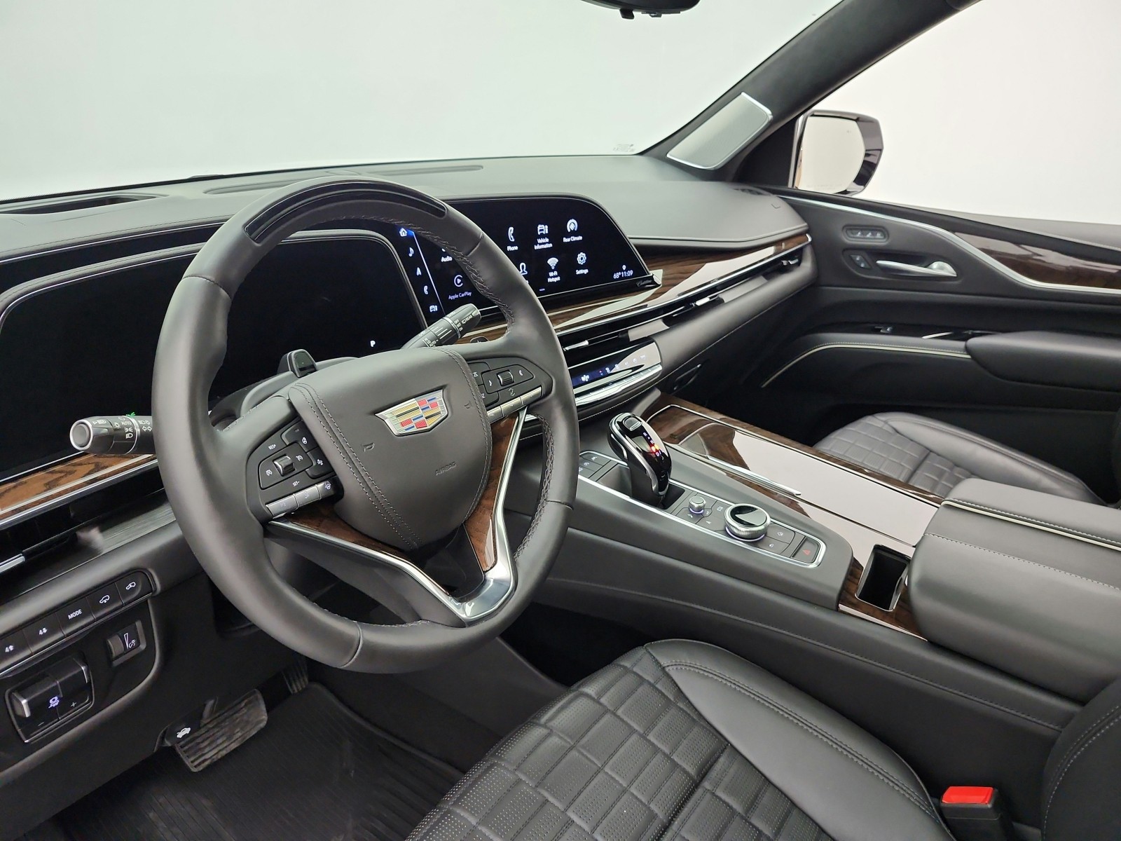 Used 2022 Crystal White Tricoat Cadillac 4WD 4dr Sport Platinum image 12