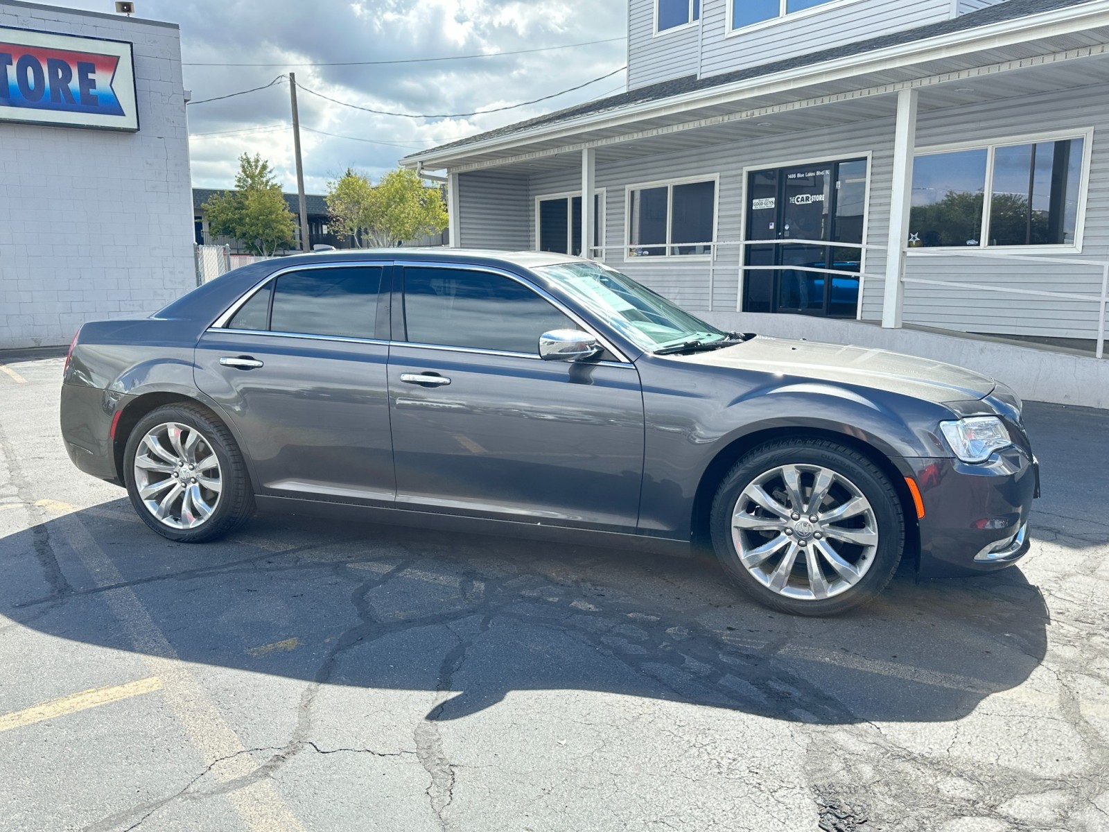 2018 Chrysler 300 Limited 6