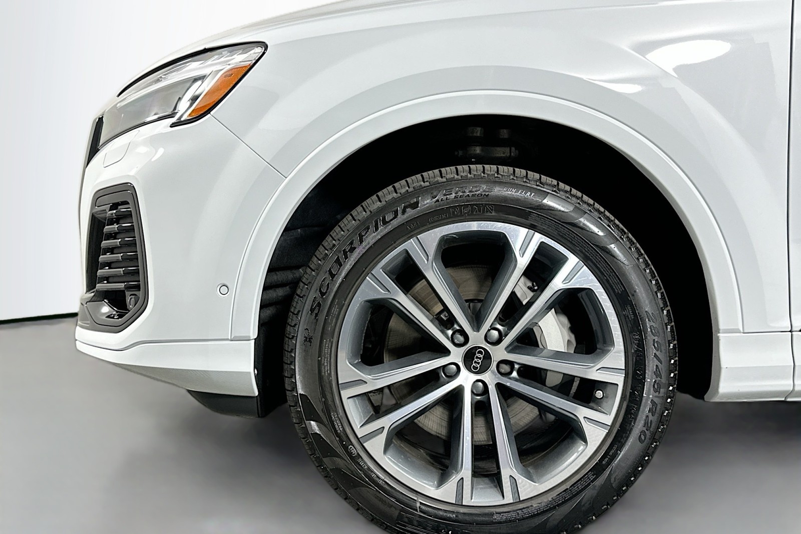 New 2026 Glacier White Metallic Audi Premium image 11