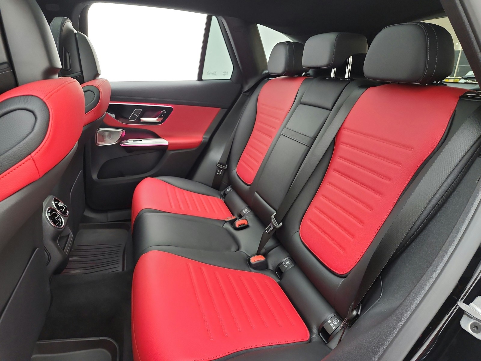 New 2026 Black Mercedes-Benz GLC 300 SUV image 11