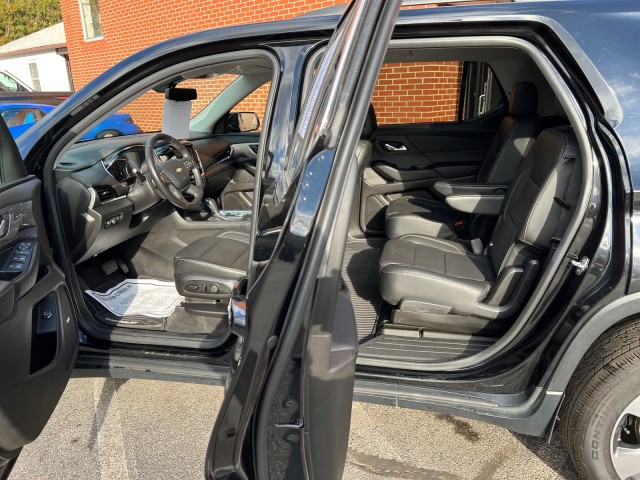 2019 Chevrolet Traverse LT Leather with Luxury Pkg and Sunroof 12