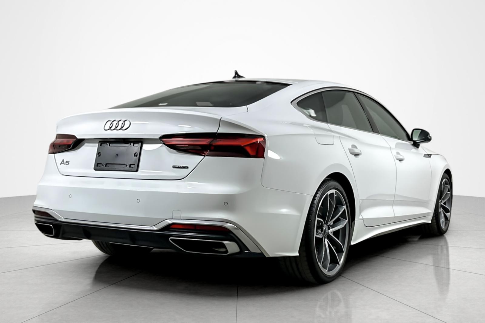 Used 2023 Ibis White Audi S line Premium Plus 45 TFSI quattro image 5