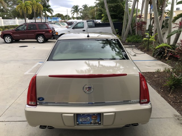 2008 Cadillac DTS Professional 1 OWNER LOW MILES in pompano beach, Florida