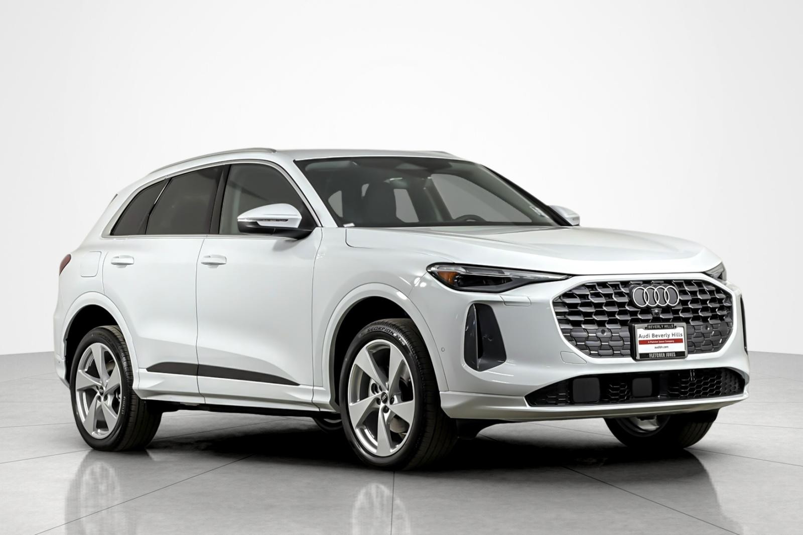 New 2025 Glacier White Metallic Audi Premium Plus 2.0 TFSI quattro image 2