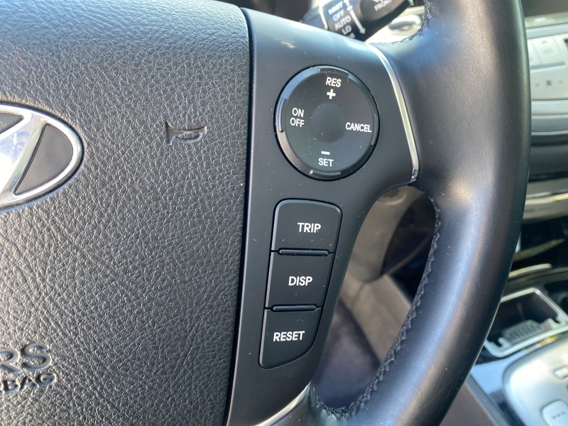 2012 Hyundai Genesis 3.8L SUNROOF PREM PKG in , 