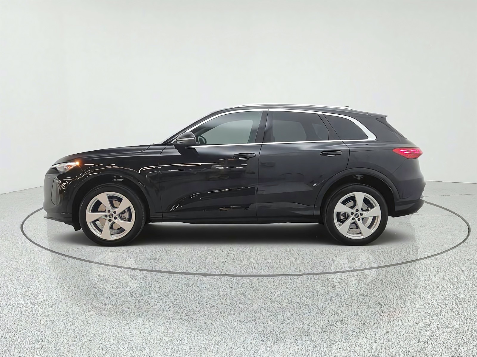 Used 2025 Mythos Black Metallic Audi Premium Plus image 8