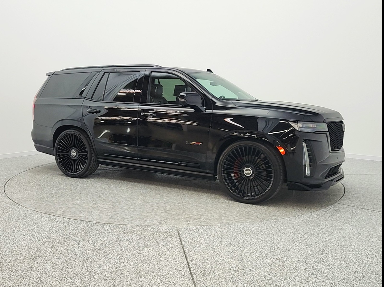 Used 2023 Black Raven Cadillac AWD 4dr V-Series image 3