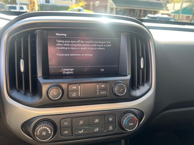 2022 Chevrolet Colorado 4WD LT 9