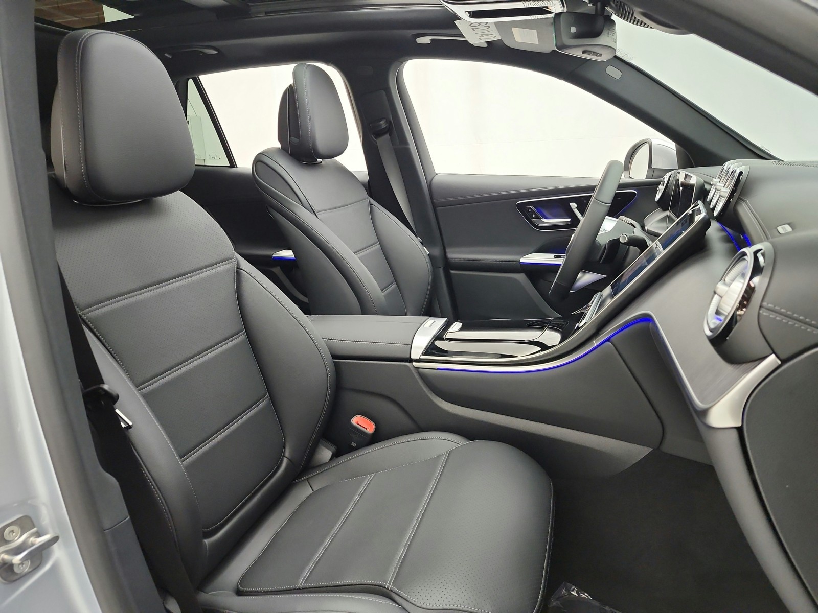 New 2027 Cirrus Silver Metallic Mercedes-Benz GLC 300 SUV image 15
