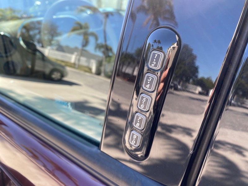 2008 Ford Explorer Sport Trac Limited LOW MILES 49,936 in , 