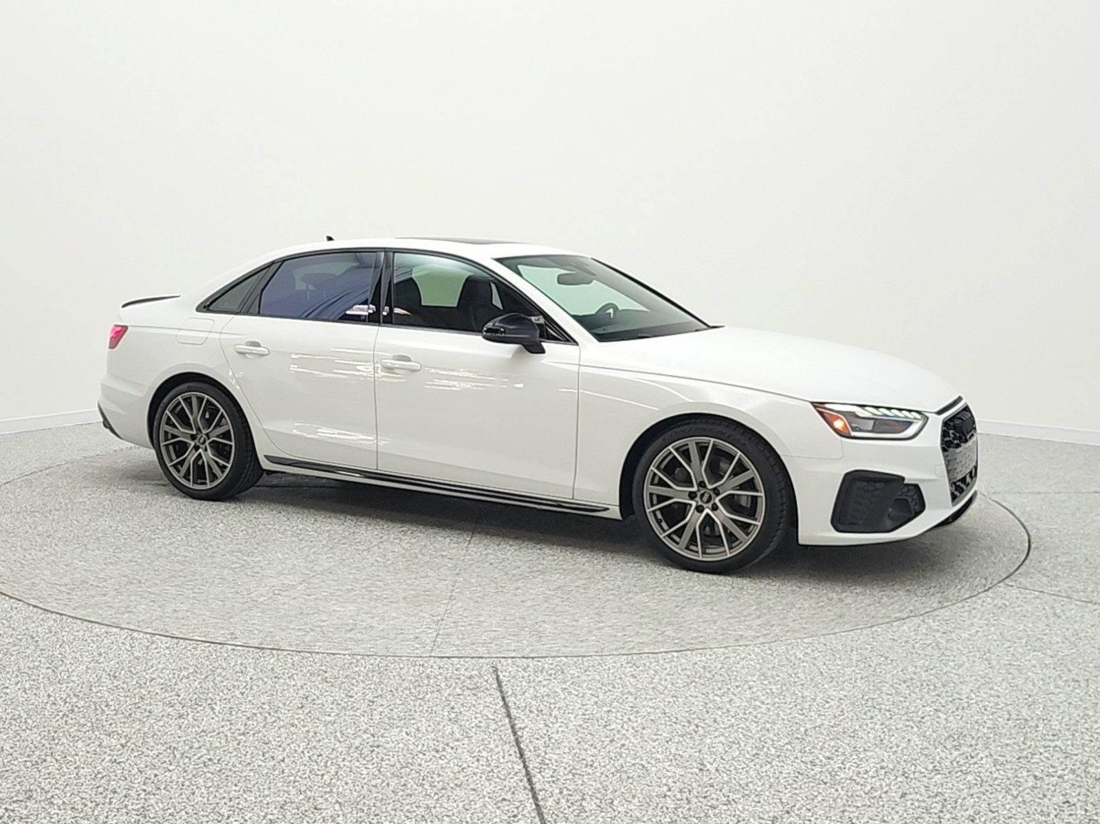 Used 2023 Glacier White Metallic Audi Premium Plus 3.0 TFSI quattro image 3