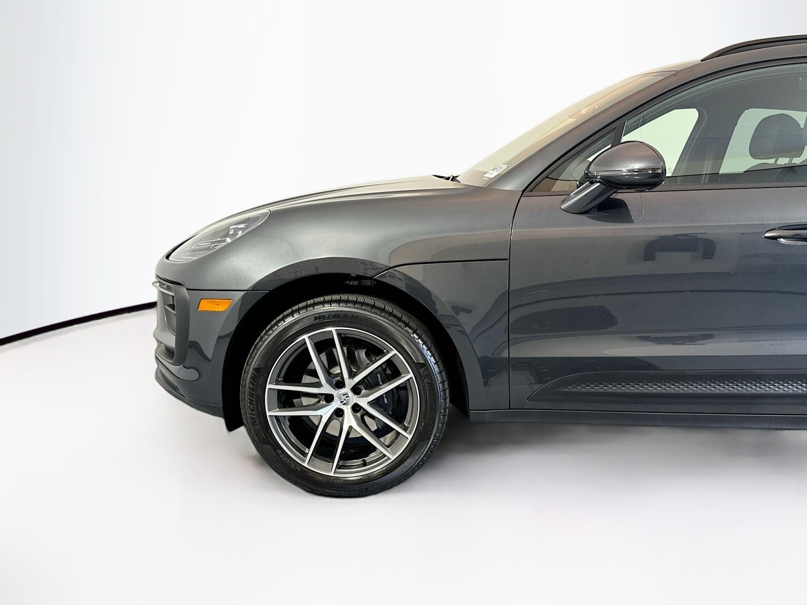 2024 Porsche Macan  34