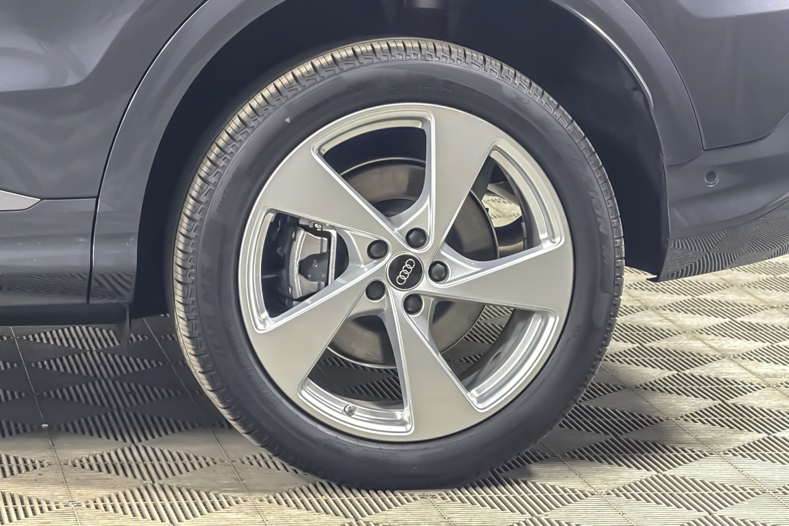 New 2025 Tambora Gray Metallic Audi Premium Plus 2.0 TFSI quattro image 26