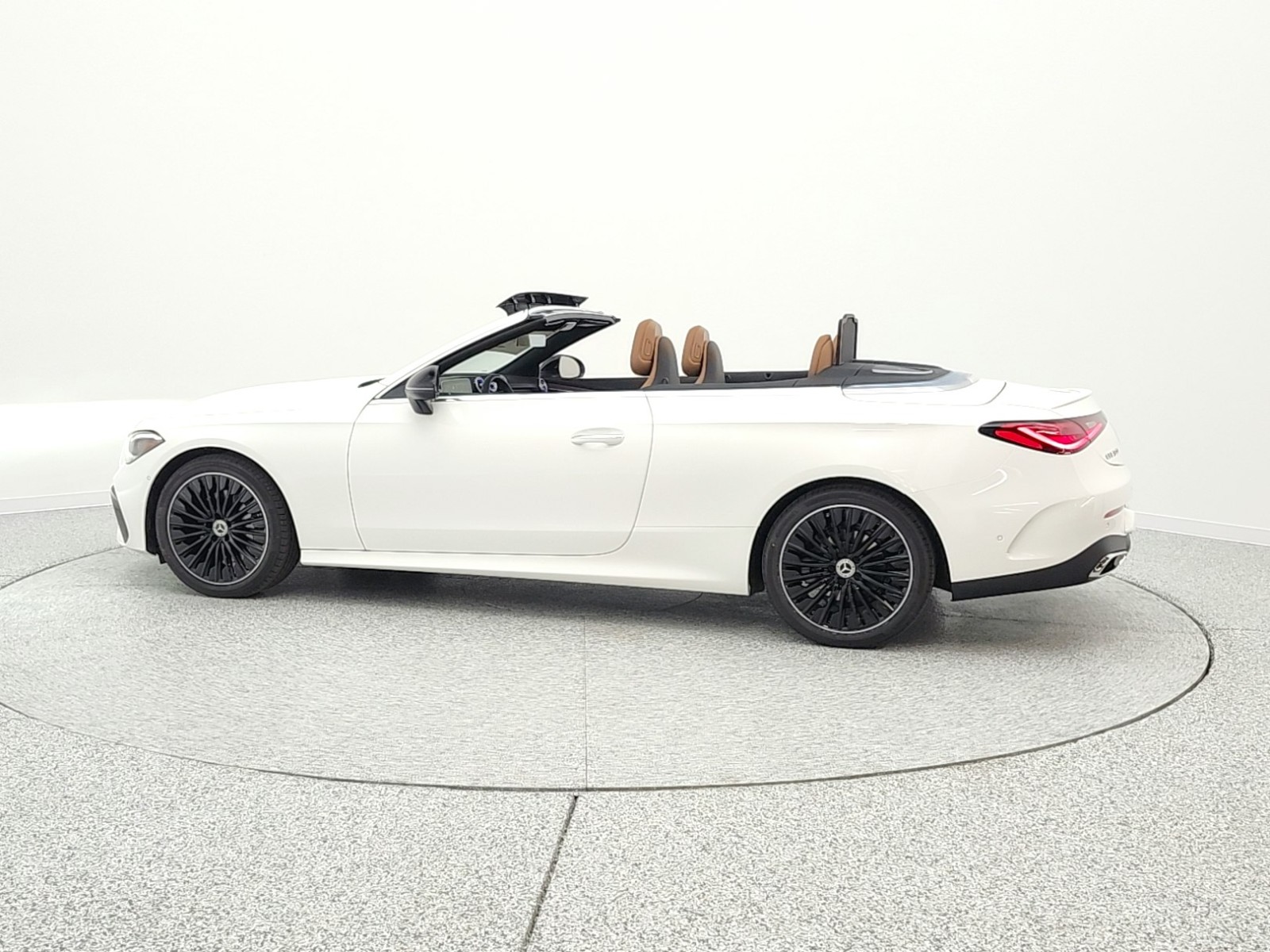 New 2026 Polar White Mercedes-Benz CLE 300 image 8