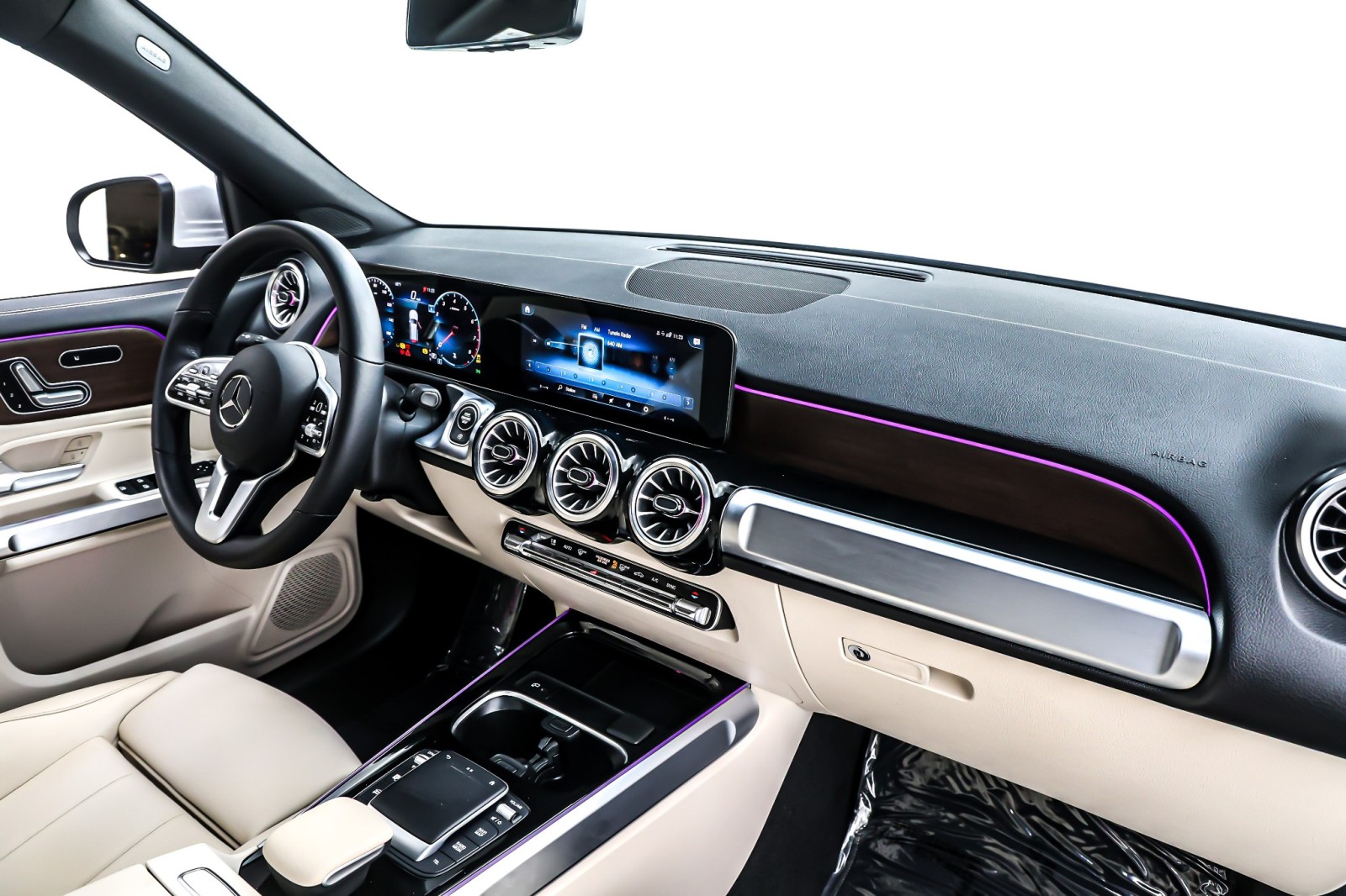 Used 2022 Iridium Silver Metallic Mercedes-Benz GLB 250 SUV image 17