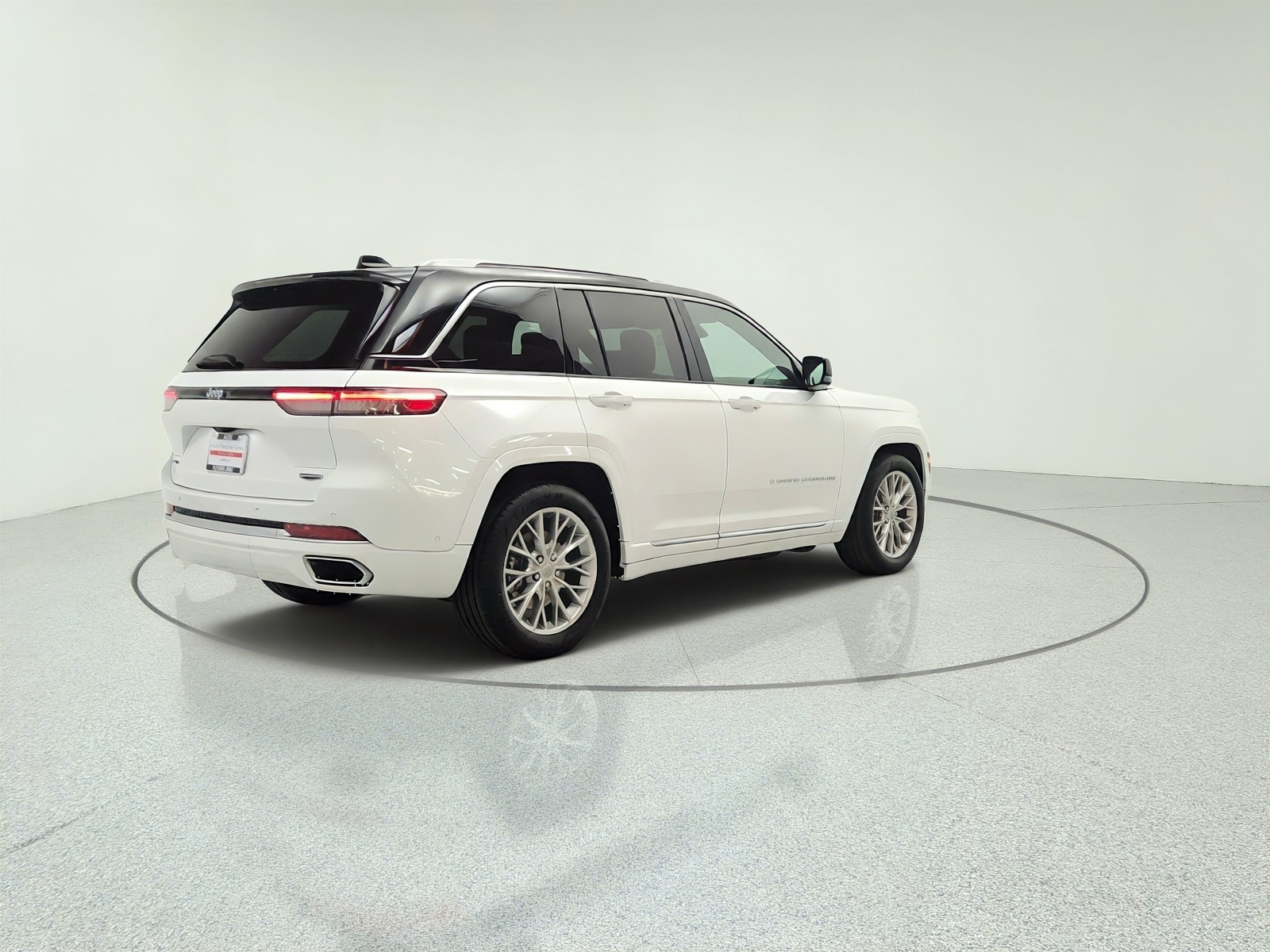 Used 2023 Bright White Clearcoat Jeep Summit image 5